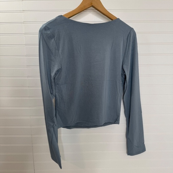 NEW Be Cool Long Sleeve Top Large - Picture 3 of 7